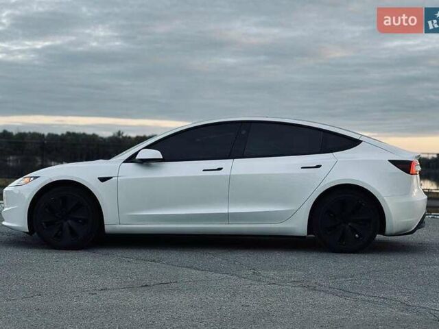 Белый Тесла Модель 3, объемом двигателя 0 л и пробегом 14 тыс. км за 27500 $, фото 22 на Automoto.ua