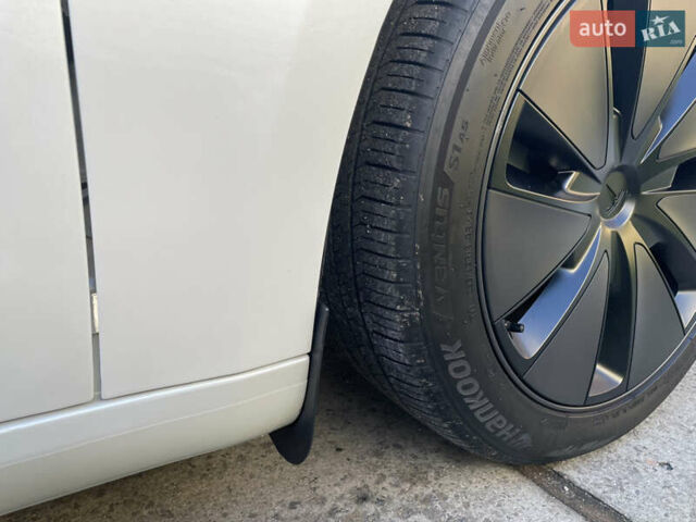 Білий Тесла Модель 3, об'ємом двигуна 0 л та пробігом 45 тис. км за 24000 $, фото 18 на Automoto.ua