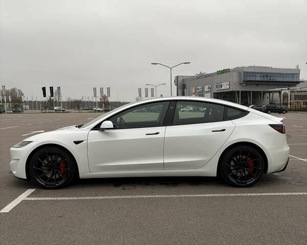 Белый Тесла Модель 3, объемом двигателя 0 л и пробегом 172 тыс. км за 38500 $, фото 5 на Automoto.ua