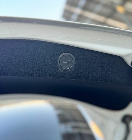 Білий Тесла Модель 3, об'ємом двигуна 0 л та пробігом 7 тис. км за 28500 $, фото 16 на Automoto.ua