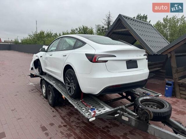 Білий Тесла Модель 3, об'ємом двигуна 0 л та пробігом 3 тис. км за 24500 $, фото 5 на Automoto.ua