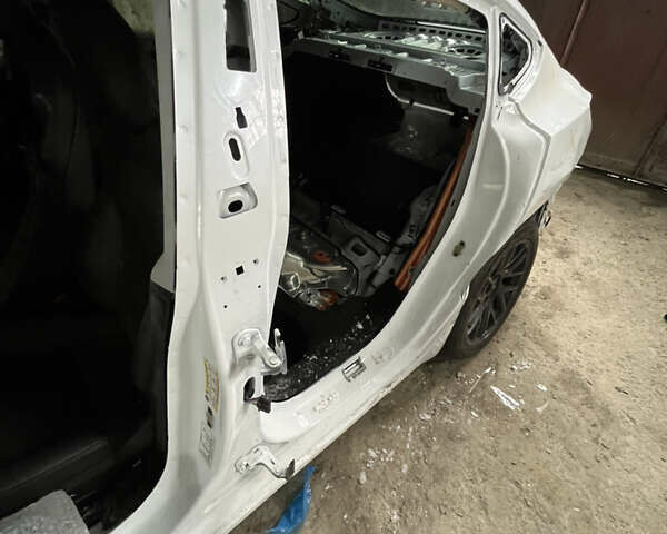 Тесла Модель 3 2024 у Львові на Automoto.ua Білий Тесла Модель 3, об'ємом двигуна 0 л та пробігом 15 тис. км за 20300 $, фото 3 на Automoto.ua
