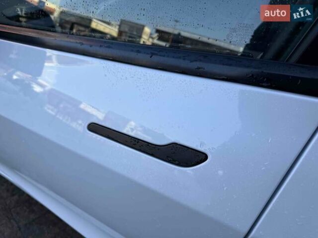 Белый Тесла Модель 3, объемом двигателя 0 л и пробегом 7 тыс. км за 43400 $, фото 11 на Automoto.ua