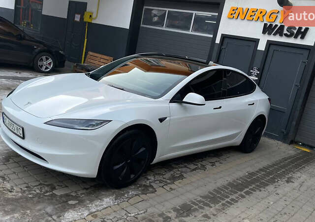 Белый Тесла Модель 3, объемом двигателя 0 л и пробегом 34 тыс. км за 25300 $, фото 28 на Automoto.ua