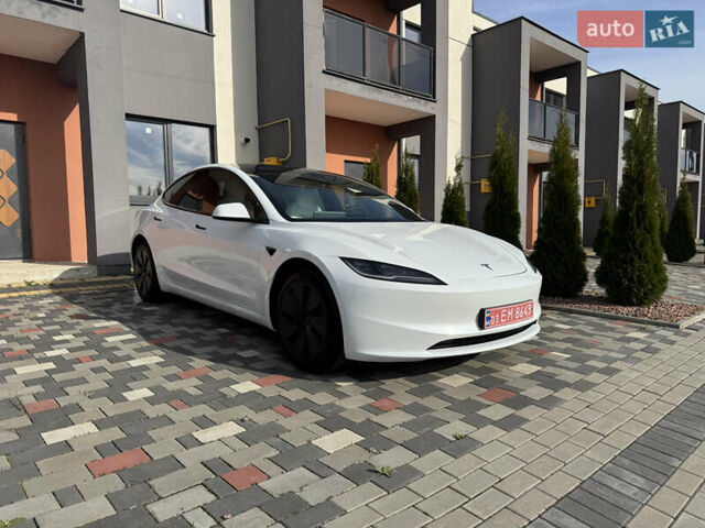 Білий Тесла Модель 3, об'ємом двигуна 0 л та пробігом 1 тис. км за 27700 $, фото 1 на Automoto.ua