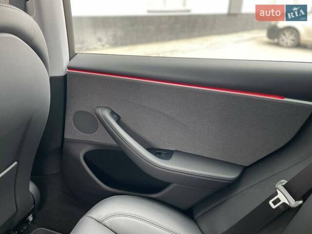 Білий Тесла Модель 3, об'ємом двигуна 0 л та пробігом 3 тис. км за 26700 $, фото 10 на Automoto.ua
