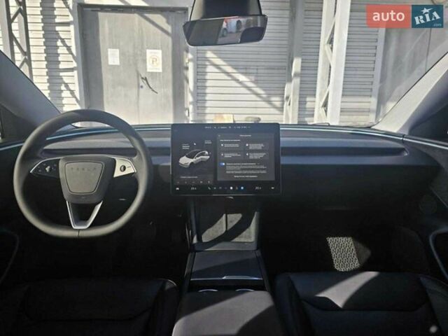 Белый Тесла Модель 3, объемом двигателя 0 л и пробегом 55 тыс. км за 26500 $, фото 8 на Automoto.ua