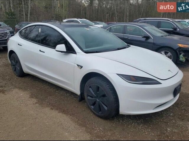 Білий Тесла Модель 3, об'ємом двигуна 0 л та пробігом 100 тис. км за 25900 $, фото 10 на Automoto.ua