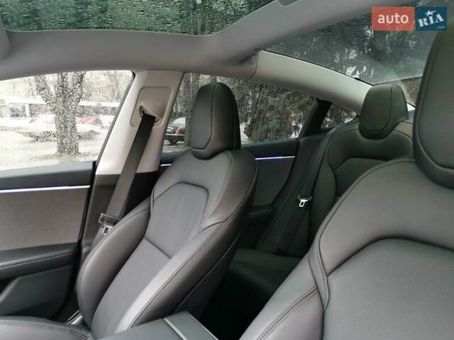 Белый Тесла Модель 3, объемом двигателя 0 л и пробегом 5 тыс. км за 30000 $, фото 12 на Automoto.ua