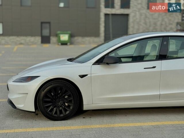 Білий Тесла Модель 3, об'ємом двигуна 0 л та пробігом 20 тис. км за 30999 $, фото 4 на Automoto.ua