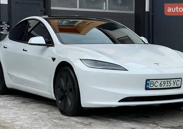 Белый Тесла Модель 3, объемом двигателя 0 л и пробегом 34 тыс. км за 25300 $, фото 4 на Automoto.ua