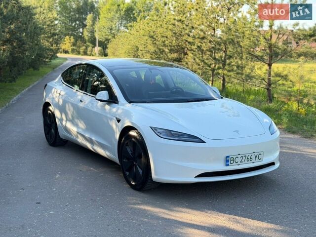 Білий Тесла Модель 3, об'ємом двигуна 0 л та пробігом 26 тис. км за 24600 $, фото 2 на Automoto.ua