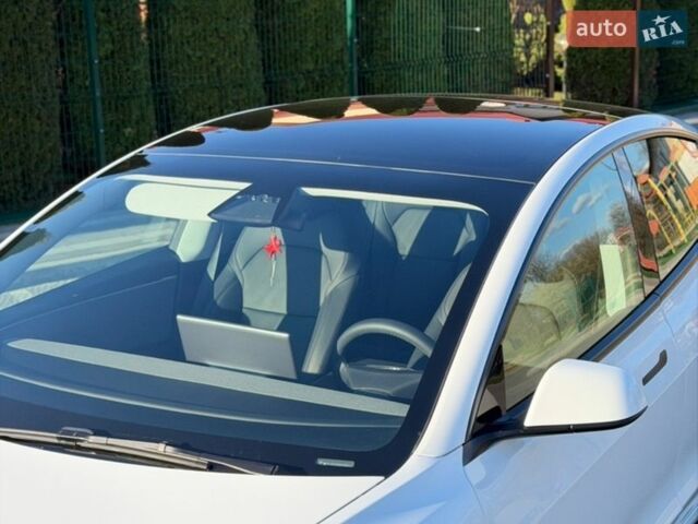 Білий Тесла Модель 3, об'ємом двигуна 0 л та пробігом 25 тис. км за 26300 $, фото 9 на Automoto.ua