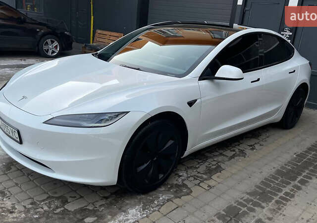 Белый Тесла Модель 3, объемом двигателя 0 л и пробегом 34 тыс. км за 25300 $, фото 36 на Automoto.ua