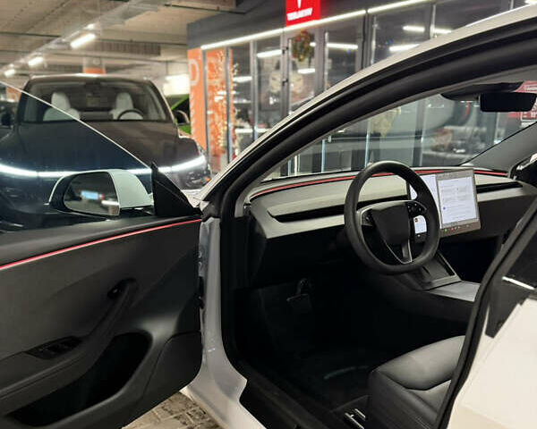 Білий Тесла Модель 3, об'ємом двигуна 0 л та пробігом 39 тис. км за 29800 $, фото 18 на Automoto.ua