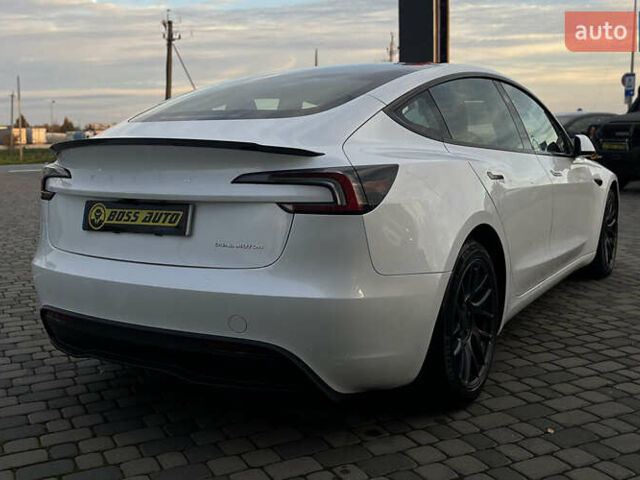 Белый Тесла Модель 3, объемом двигателя 0 л и пробегом 15 тыс. км за 32500 $, фото 6 на Automoto.ua