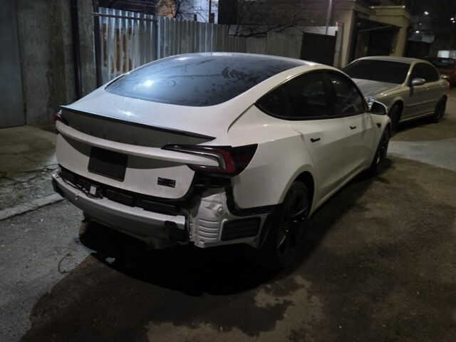 Белый Тесла Модель 3, объемом двигателя 0 л и пробегом 20 тыс. км за 33000 $, фото 1 на Automoto.ua