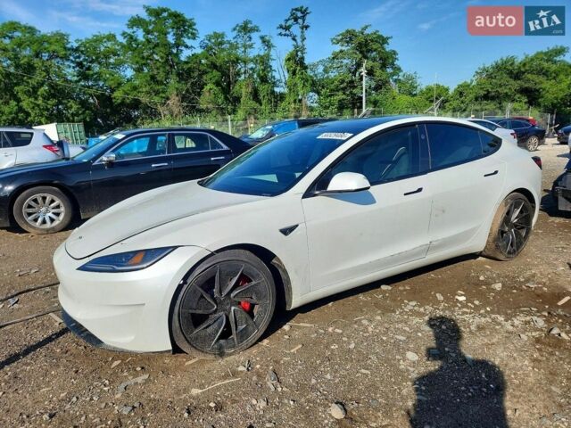 Білий Тесла Модель 3, об'ємом двигуна 0 л та пробігом 17 тис. км за 32500 $, фото 6 на Automoto.ua