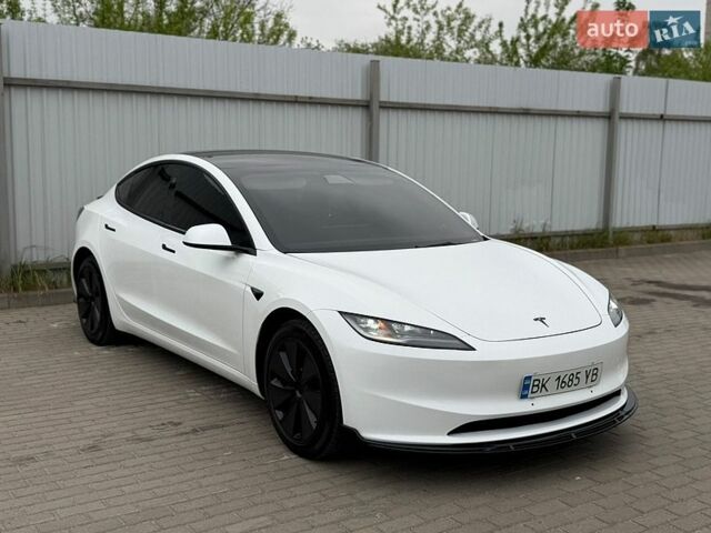 Белый Тесла Модель 3, объемом двигателя 0 л и пробегом 2 тыс. км за 29200 $, фото 3 на Automoto.ua