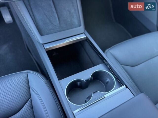 Білий Тесла Модель 3, об'ємом двигуна 0 л та пробігом 1 тис. км за 28999 $, фото 55 на Automoto.ua