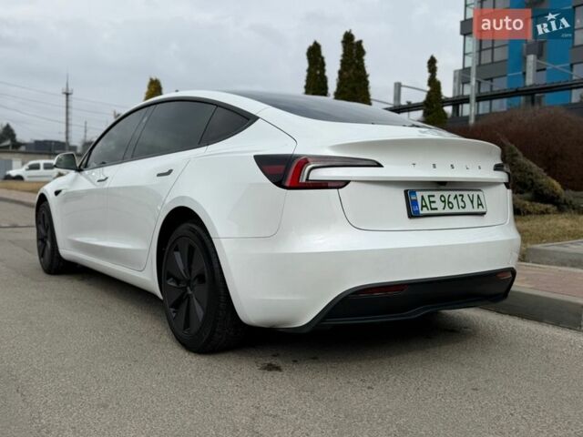 Білий Тесла Модель 3, об'ємом двигуна 0 л та пробігом 18 тис. км за 35300 $, фото 13 на Automoto.ua
