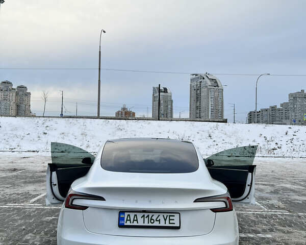 Белый Тесла Модель 3, объемом двигателя 0 л и пробегом 2 тыс. км за 35200 $, фото 7 на Automoto.ua