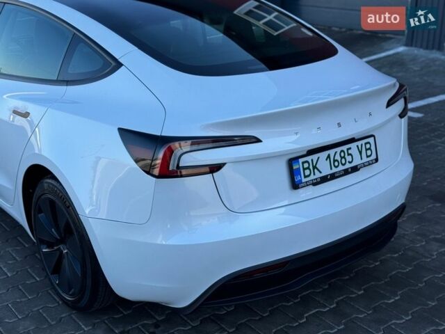 Білий Тесла Модель 3, об'ємом двигуна 0 л та пробігом 1 тис. км за 28999 $, фото 37 на Automoto.ua