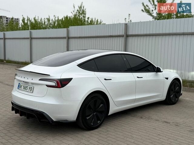 Белый Тесла Модель 3, объемом двигателя 0 л и пробегом 2 тыс. км за 29200 $, фото 8 на Automoto.ua