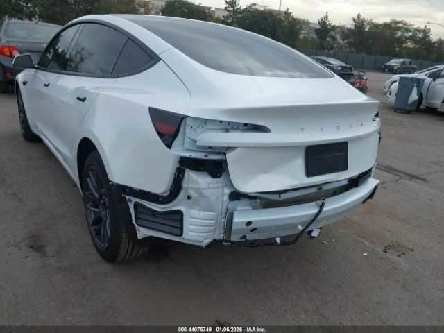 Білий Тесла Модель 3, об'ємом двигуна 0 л та пробігом 8 тис. км за 11000 $, фото 5 на Automoto.ua