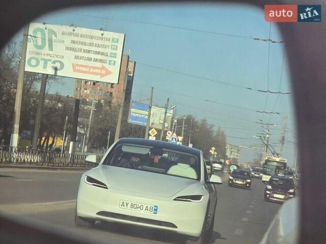 Белый Тесла Модель 3, объемом двигателя 0 л и пробегом 10 тыс. км за 26900 $, фото 1 на Automoto.ua