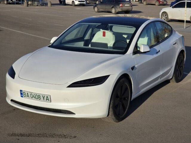 Белый Тесла Модель 3, объемом двигателя 0 л и пробегом 10 тыс. км за 29500 $, фото 5 на Automoto.ua