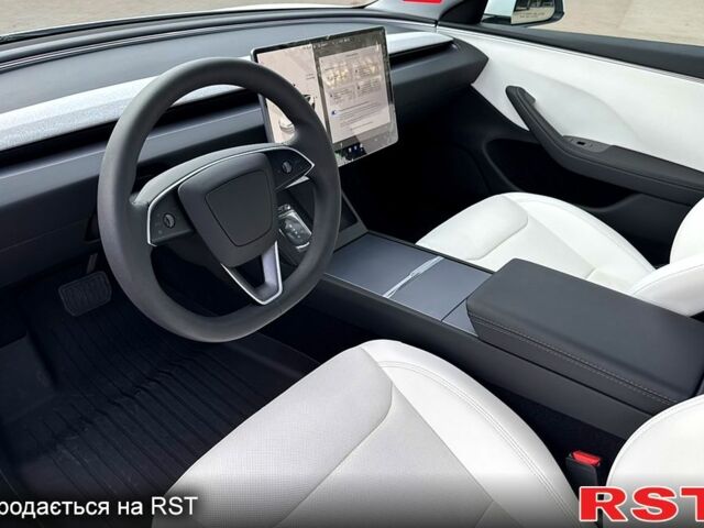 Белый Тесла Модель 3, объемом двигателя 0.32 л и пробегом 3 тыс. км за 32000 $, фото 11 на Automoto.ua