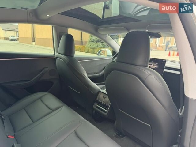 Білий Тесла Модель 3, об'ємом двигуна 0 л та пробігом 18 тис. км за 35300 $, фото 22 на Automoto.ua