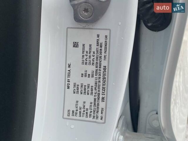Білий Тесла Модель 3, об'ємом двигуна 0 л та пробігом 4 тис. км за 33999 $, фото 25 на Automoto.ua