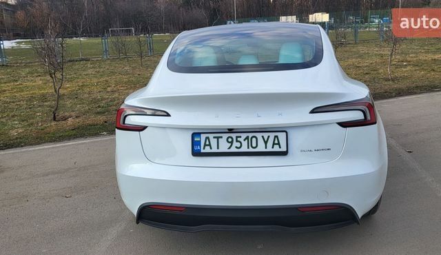Белый Тесла Модель 3, объемом двигателя 0 л и пробегом 4 тыс. км за 32500 $, фото 6 на Automoto.ua