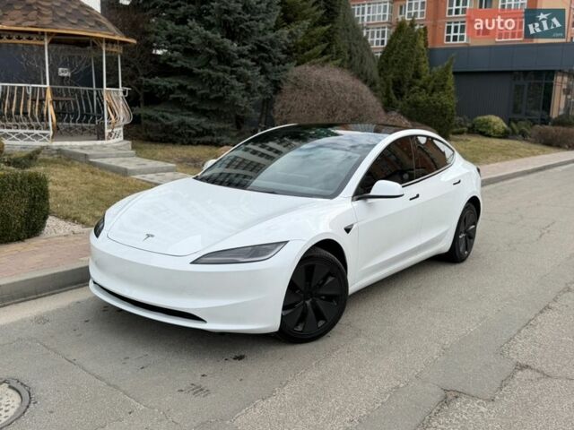 Білий Тесла Модель 3, об'ємом двигуна 0 л та пробігом 18 тис. км за 35300 $, фото 4 на Automoto.ua