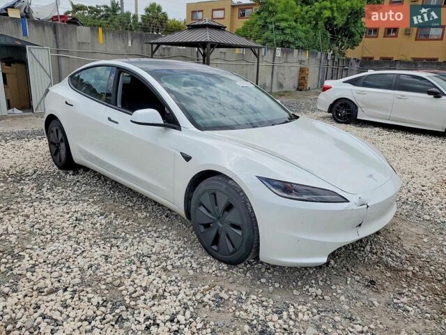 Білий Тесла Модель 3, об'ємом двигуна 0 л та пробігом 19 тис. км за 12500 $, фото 3 на Automoto.ua