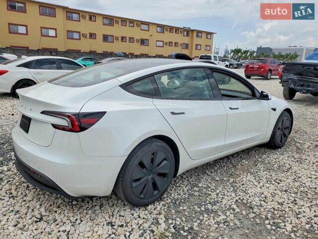 Білий Тесла Модель 3, об'ємом двигуна 0 л та пробігом 19 тис. км за 12500 $, фото 2 на Automoto.ua