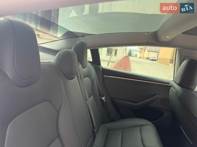 Білий Тесла Модель 3, об'ємом двигуна 0 л та пробігом 18 тис. км за 35300 $, фото 23 на Automoto.ua