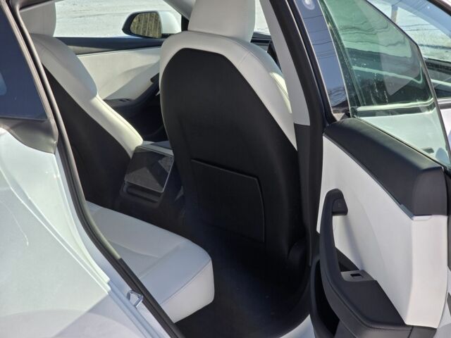 Белый Тесла Модель 3, объемом двигателя 0 л и пробегом 3 тыс. км за 27500 $, фото 9 на Automoto.ua