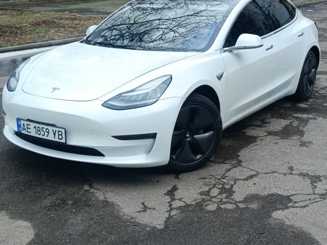 Белый Тесла Модель 3, объемом двигателя 0 л и пробегом 72 тыс. км за 16900 $, фото 1 на Automoto.ua