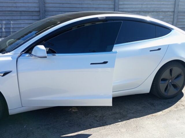 Білий Тесла Модель 3, об'ємом двигуна 0 л та пробігом 120 тис. км за 15800 $, фото 2 на Automoto.ua