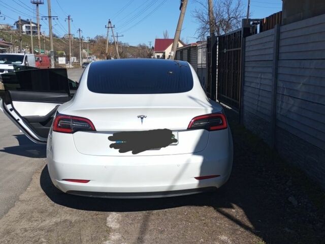 Білий Тесла Модель 3, об'ємом двигуна 0 л та пробігом 120 тис. км за 15800 $, фото 7 на Automoto.ua