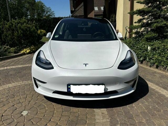 Белый Тесла Модель 3, объемом двигателя 0 л и пробегом 37 тыс. км за 11700 $, фото 2 на Automoto.ua