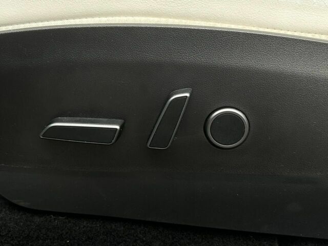 Білий Тесла Модель 3, об'ємом двигуна 0 л та пробігом 61 тис. км за 26999 $, фото 14 на Automoto.ua