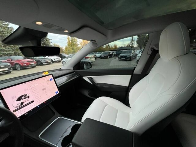 Тесла Модель 3 2021 в Кривом Роге на Automoto.ua Белый Тесла Модель 3, объемом двигателя 0 л и пробегом 61 тыс. км за 29500 $, фото 8 на Automoto.ua