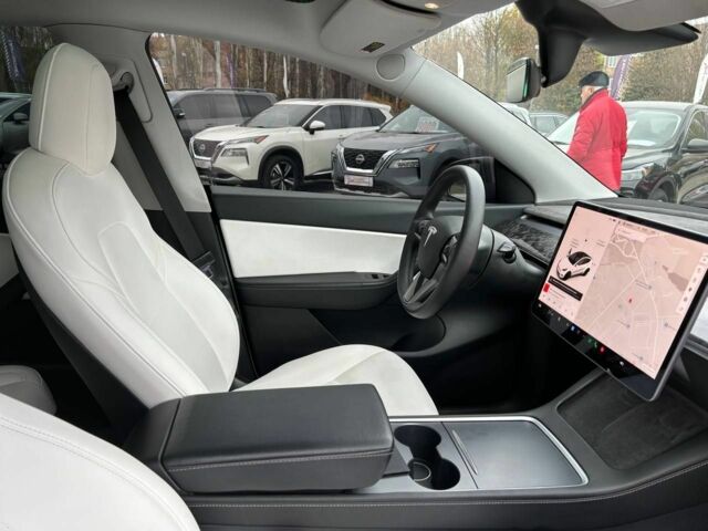 Білий Тесла Модель 3, об'ємом двигуна 0 л та пробігом 61 тис. км за 26999 $, фото 13 на Automoto.ua