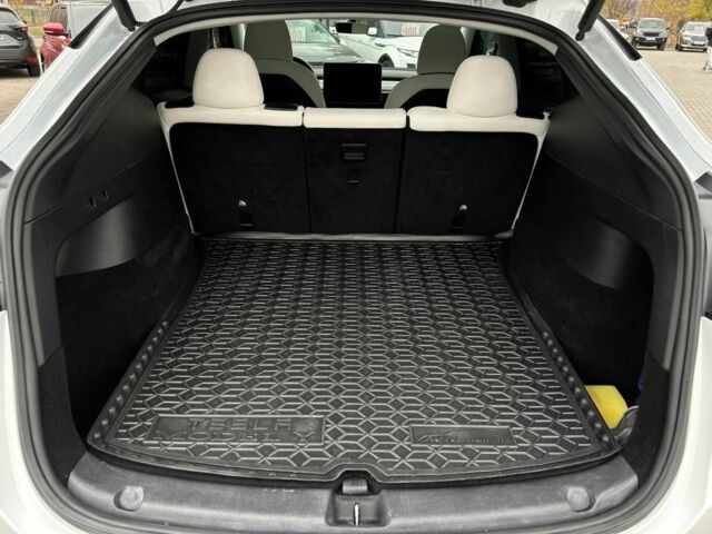 Білий Тесла Модель 3, об'ємом двигуна 0 л та пробігом 61 тис. км за 26999 $, фото 21 на Automoto.ua