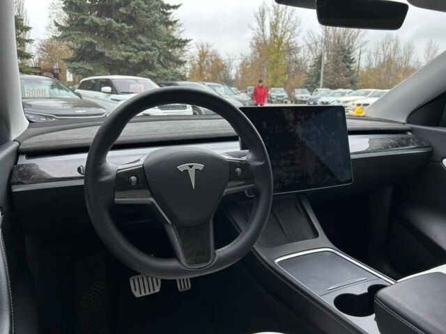 Білий Тесла Модель 3, об'ємом двигуна 0 л та пробігом 61 тис. км за 26999 $, фото 9 на Automoto.ua
