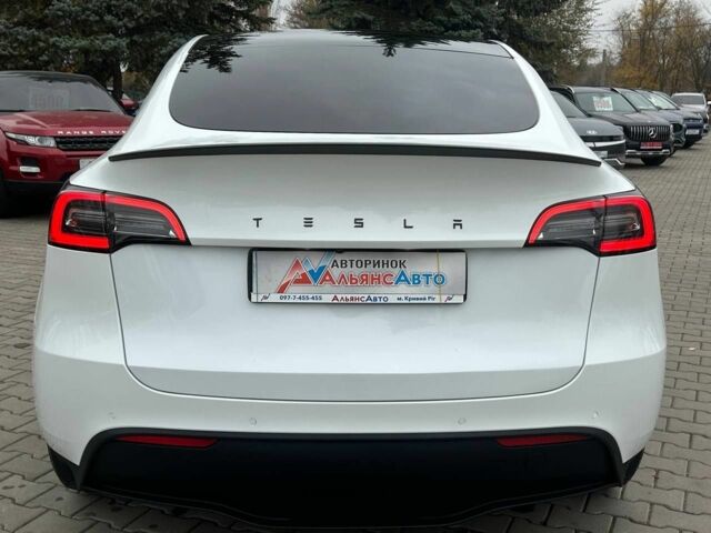 Білий Тесла Модель 3, об'ємом двигуна 0 л та пробігом 61 тис. км за 26999 $, фото 5 на Automoto.ua